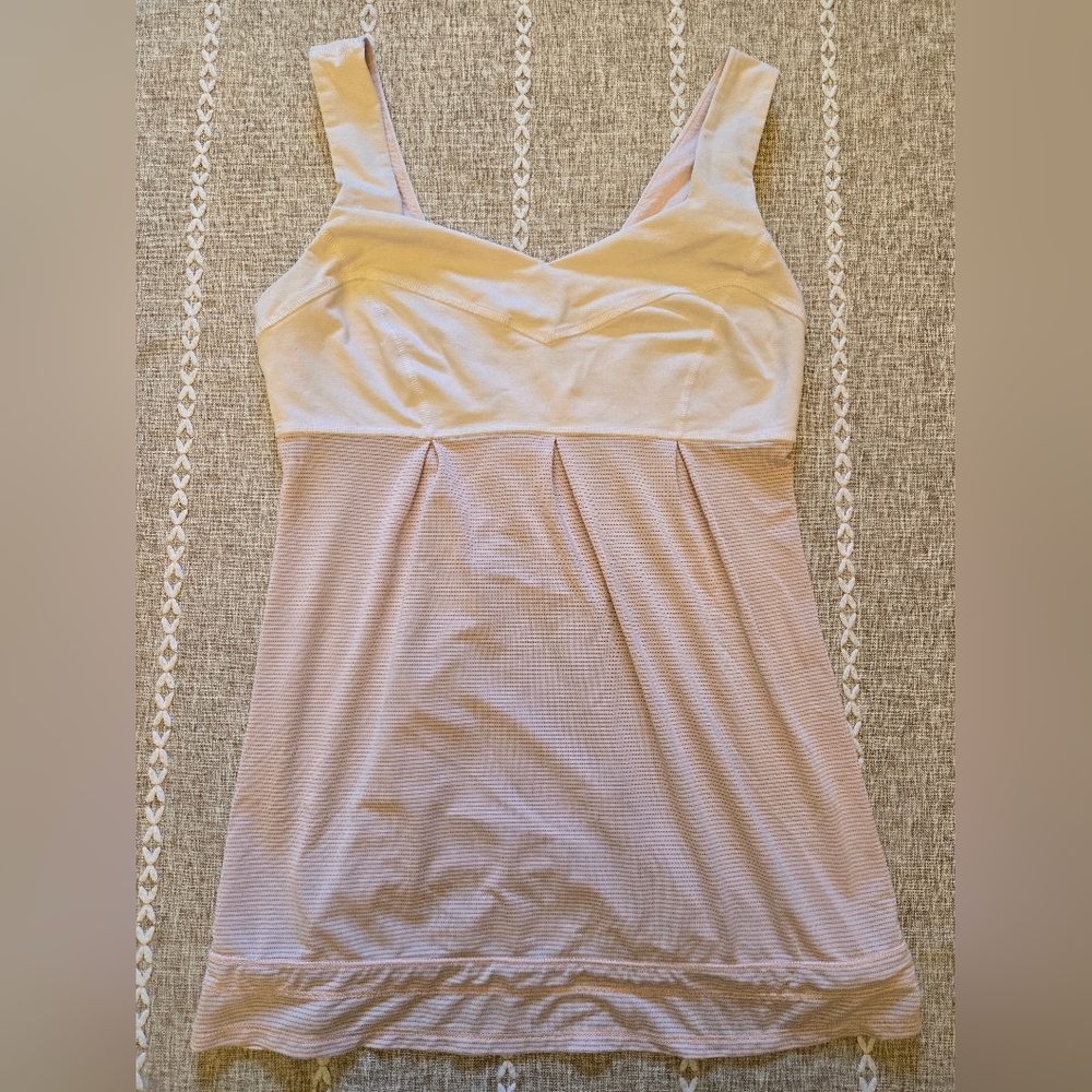 Lululemon Run: Tame Me Tank Size 6